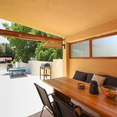 Lona With Private Pool Near Pula Willa *