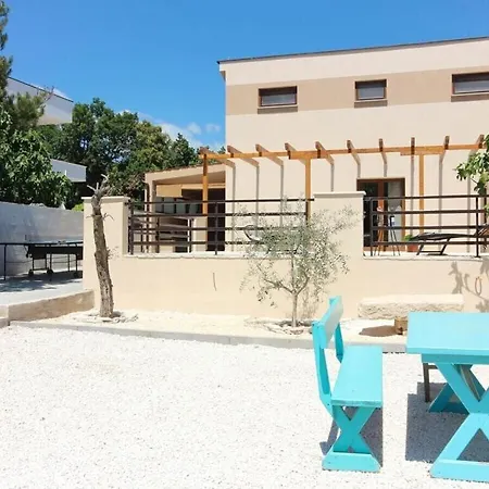 וילה Lona With Private Pool Near Pula